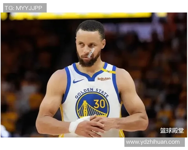 库里借掩护精准三分库明加助攻完美配合演绎快速进攻