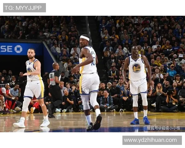 库里火力渐起上半场展现进攻多面手风采砍下12分引领球队攻势 库里火力渐起上半场展现进攻多面手风采砍下12分引领球队攻势