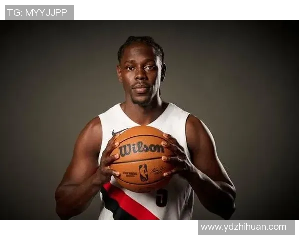 老将朱霍勒迪三记三分接连命中 外线手感火热助力球队胜利